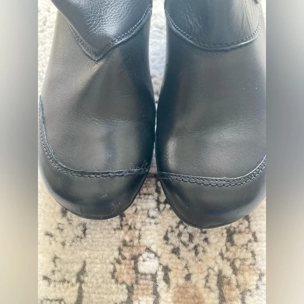 Remonte Black Leather 7.5 Button-Up Boots. Item # 4978 - Picture 3 of 13